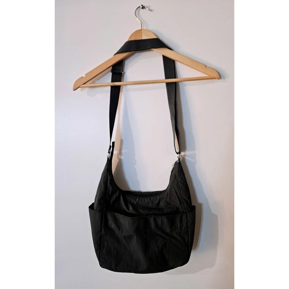 Baggallini Hobo Crossbody‎ Bag Gray Nylon Multi-Pocket Travel Purse Organizer